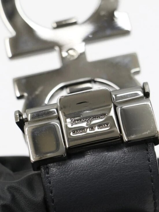 Salvatore Ferragamo Reversible Leather Gancini Belt 42\